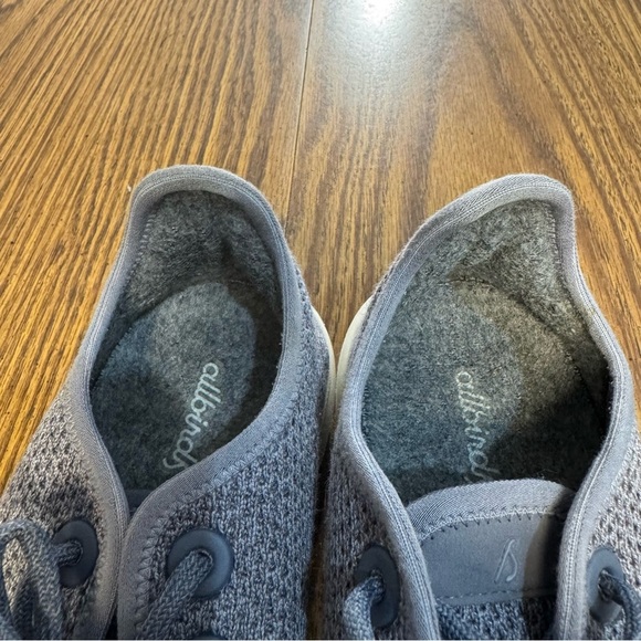 Allbirds Women’s Tree Runners - Gray. Size 8 - Picture 4 of 6